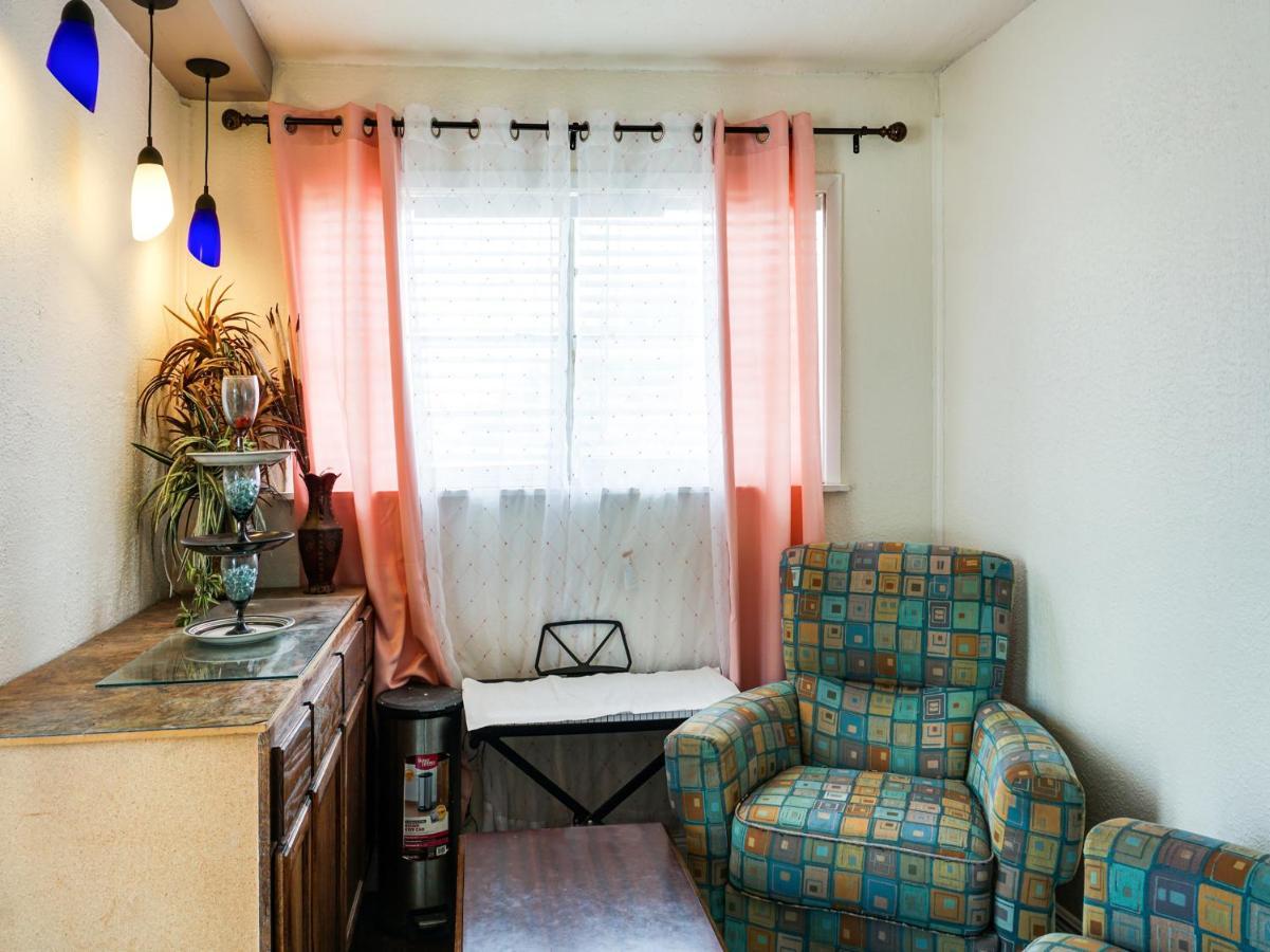 Oyo Hotel Austin Street Giddings ภายนอก รูปภาพ