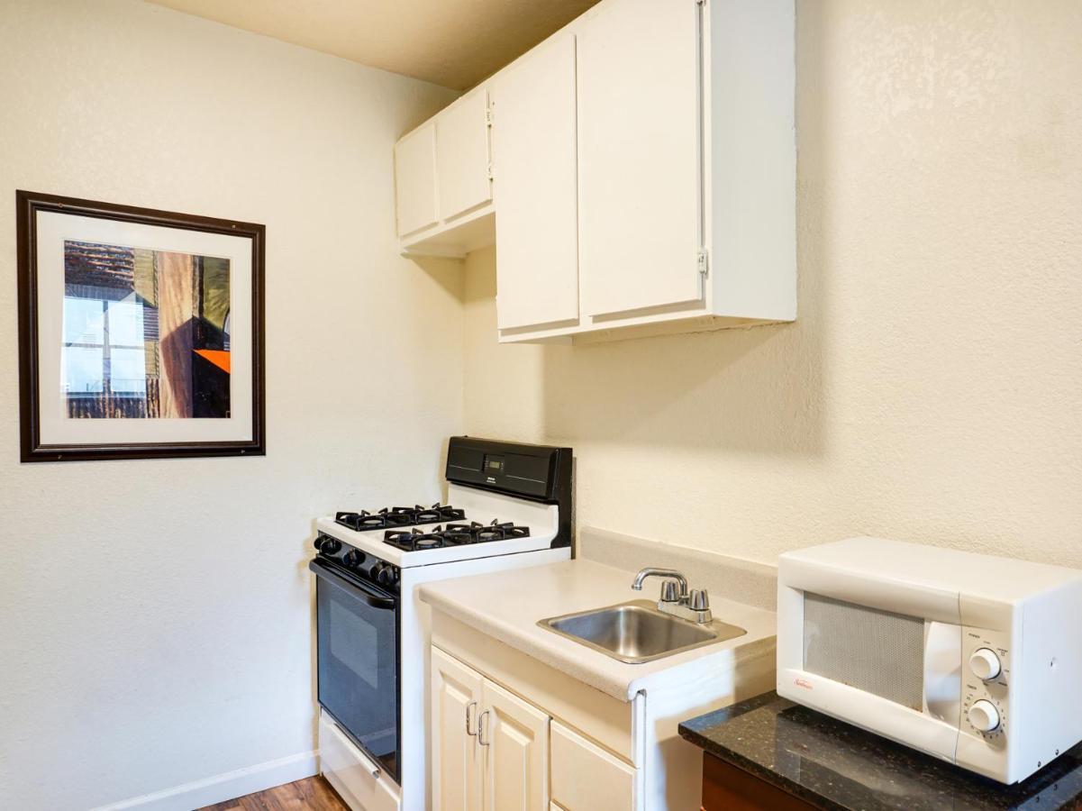 Oyo Hotel Austin Street Giddings ภายนอก รูปภาพ
