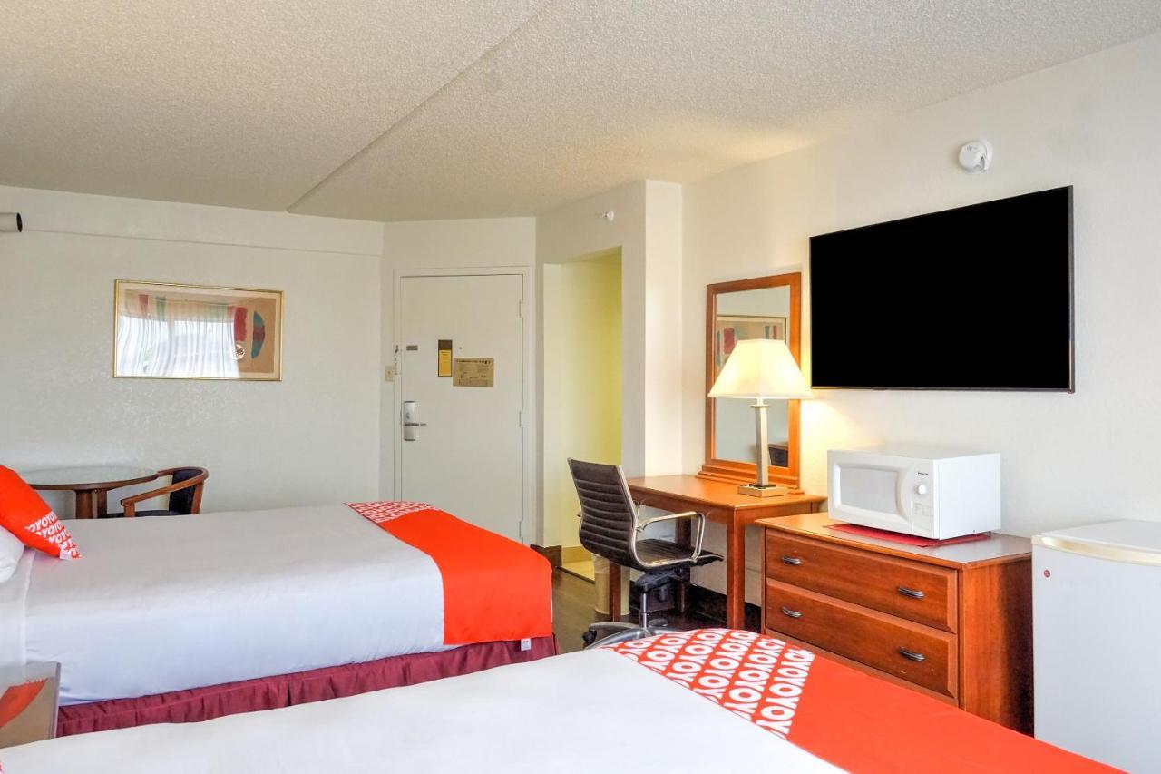 Oyo Hotel Austin Street Giddings ภายนอก รูปภาพ